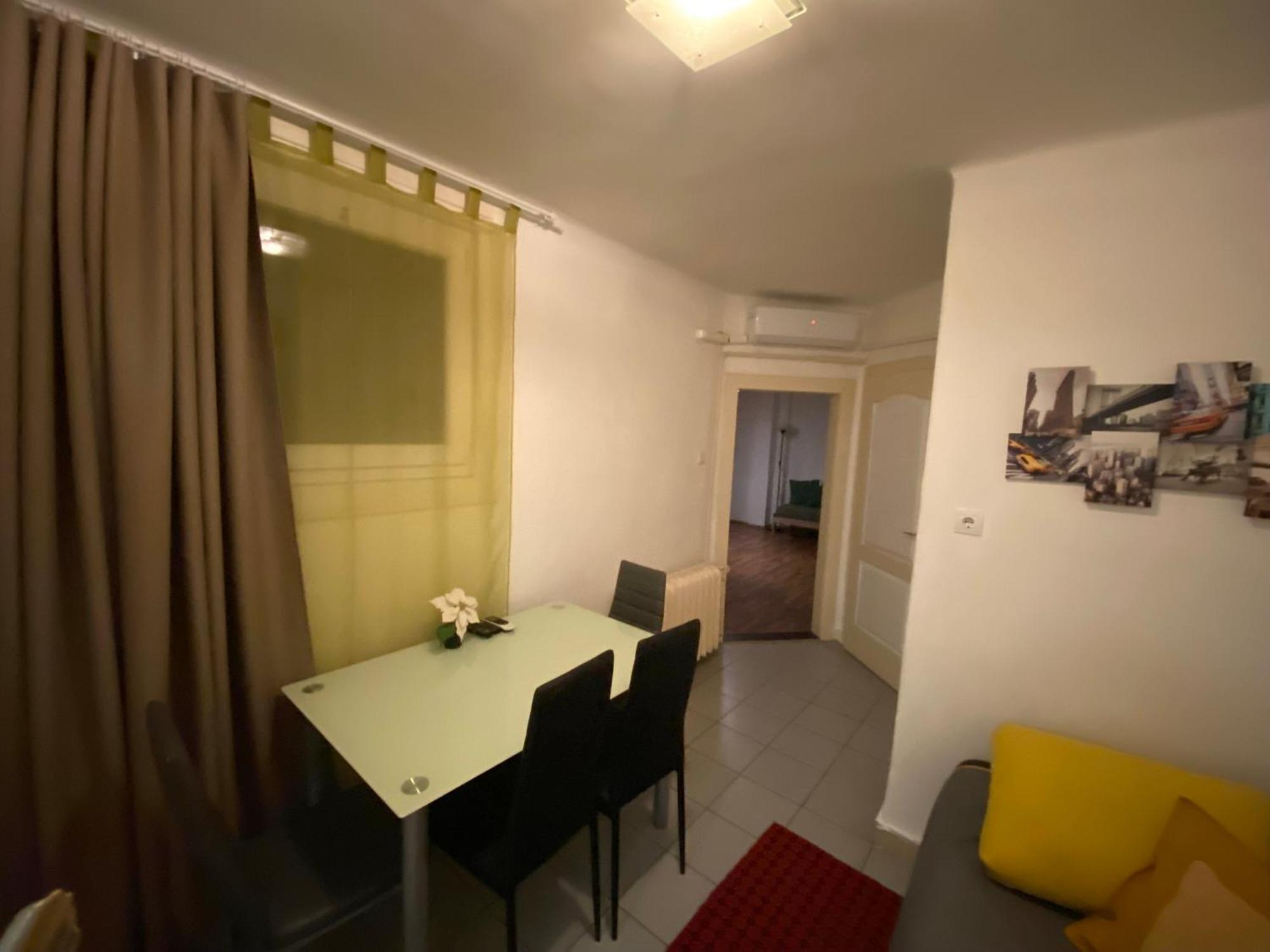 Apartment And Rooms Heart Of The City Budapest Exterior foto