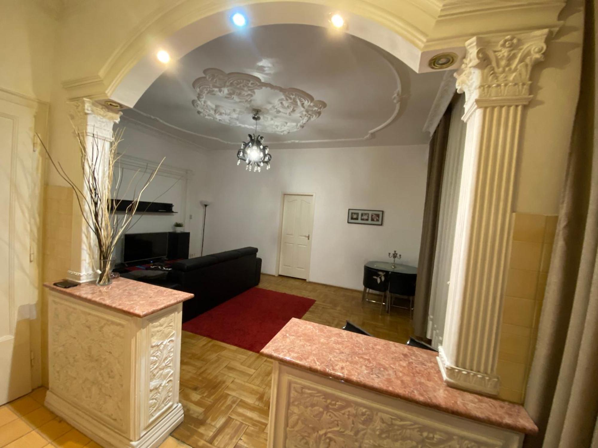 Apartment And Rooms Heart Of The City Budapest Exterior foto