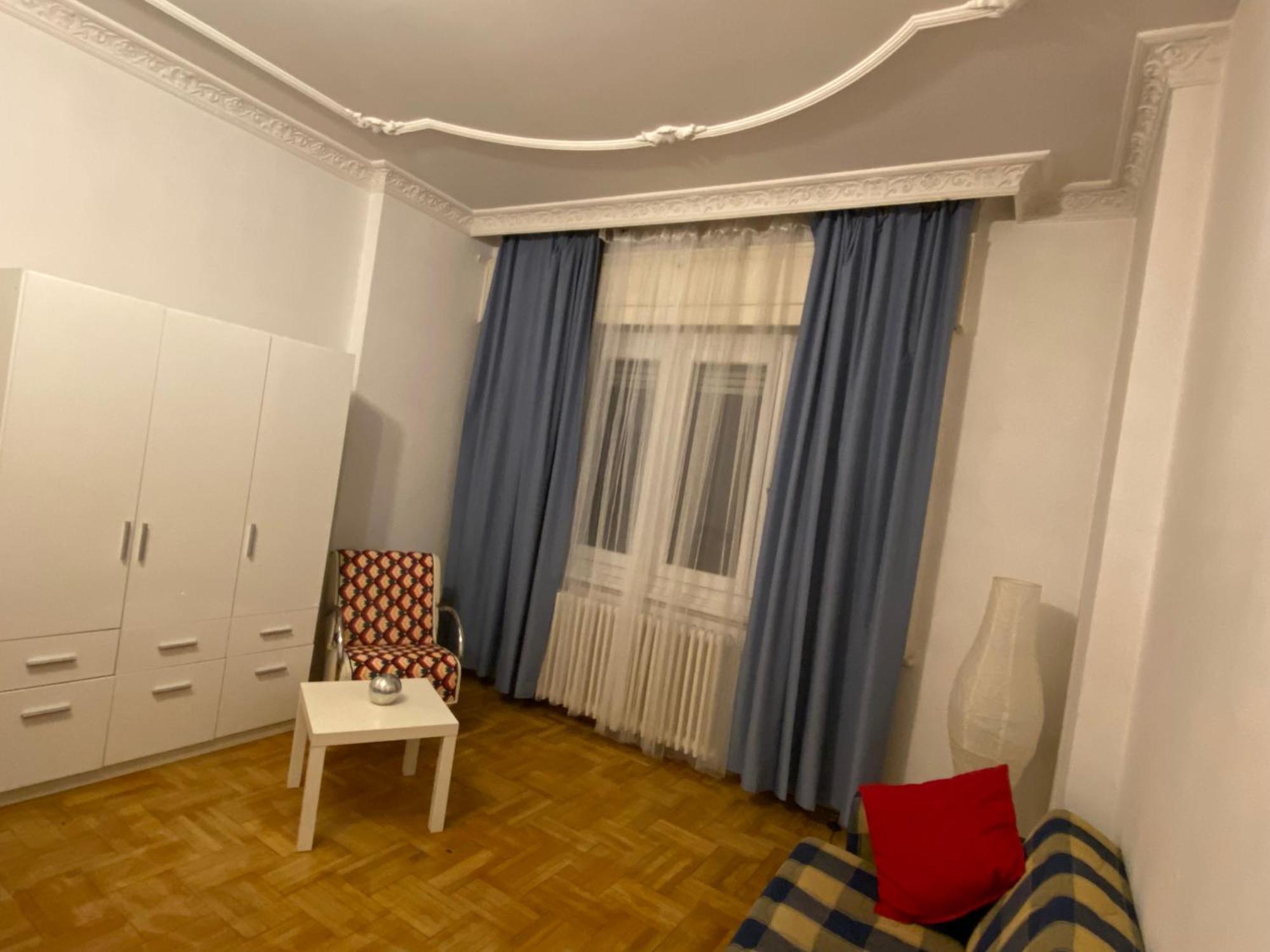 Apartment And Rooms Heart Of The City Budapest Exterior foto